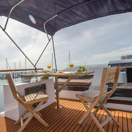 Exclusivas Vistas Al Mar En Casa Barco, Pleno Centro, Terraza, Parking Apartment