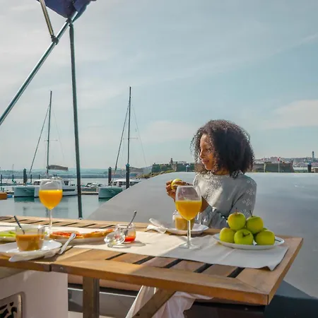 Exclusivas Vistas Al Mar En Casa Barco, Pleno Centro, Terraza, Parking *