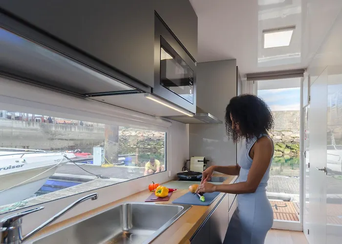 Exclusivas Vistas Al Mar En Casa Barco, Pleno Centro, Terraza, Parking *