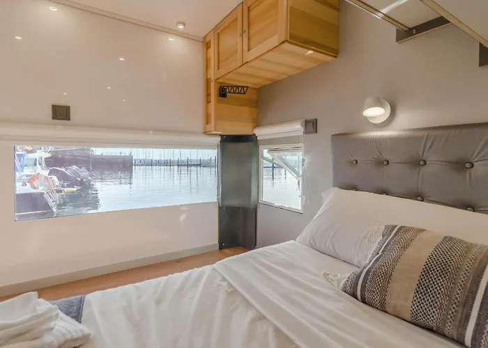 Exclusivas Vistas Al Mar En Casa Barco, Pleno Centro, Terraza, Parking *