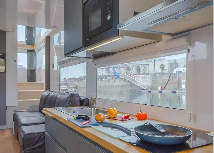 Exclusivas Vistas Al Mar En Casa Barco, Pleno Centro, Terraza, Parking * A Coruna